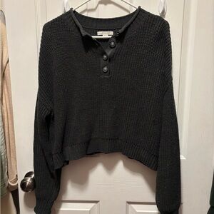 American Eagle cropped pullover (black)